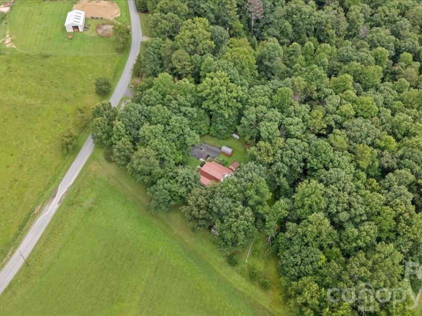 371 Patton Valley Drive, Nebo, NC 28761.  MLS# CAR4404265, YatesRealty ID 36900. 
