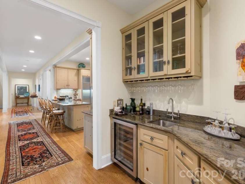 17 Sunset Trace, Highlands, NC 28741.  MLS# CAR4403993, YatesRealty ID 36901. Butler's Pantry
