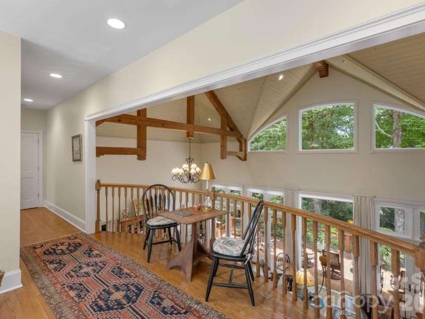 17 Sunset Trace, Highlands, NC 28741.  MLS# CAR4403993, YatesRealty ID 36901. Loft