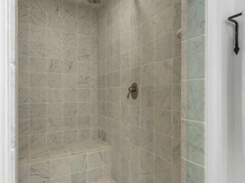 17 Sunset Trace, Highlands, NC 28741.  MLS# CAR4403993, YatesRealty ID 36901. Primary Ensuite Bathroom