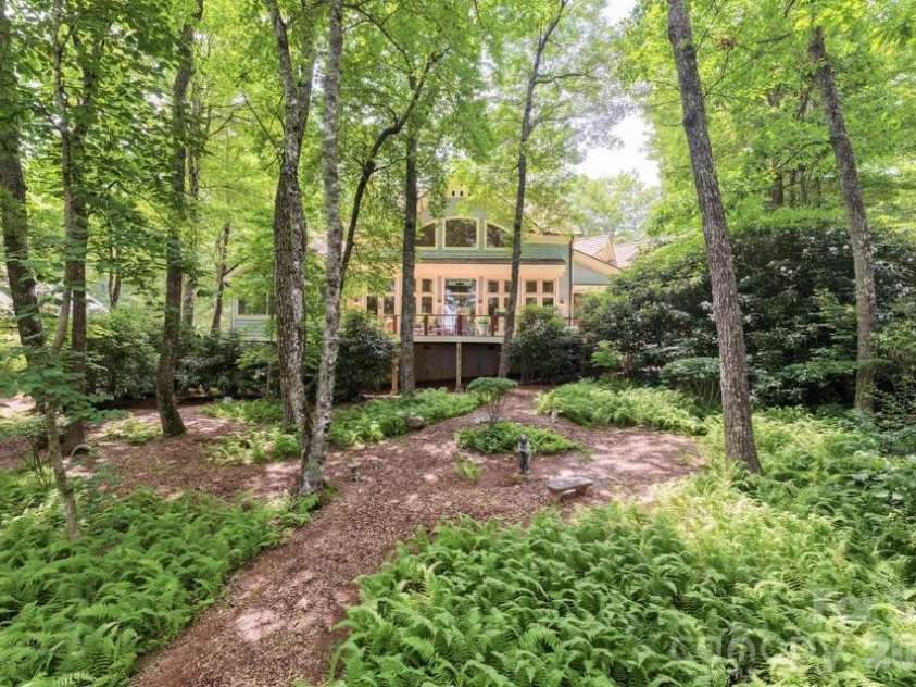 17 Sunset Trace, Highlands, NC 28741.  MLS# CAR4403993, YatesRealty ID 36901. Rear Elevation