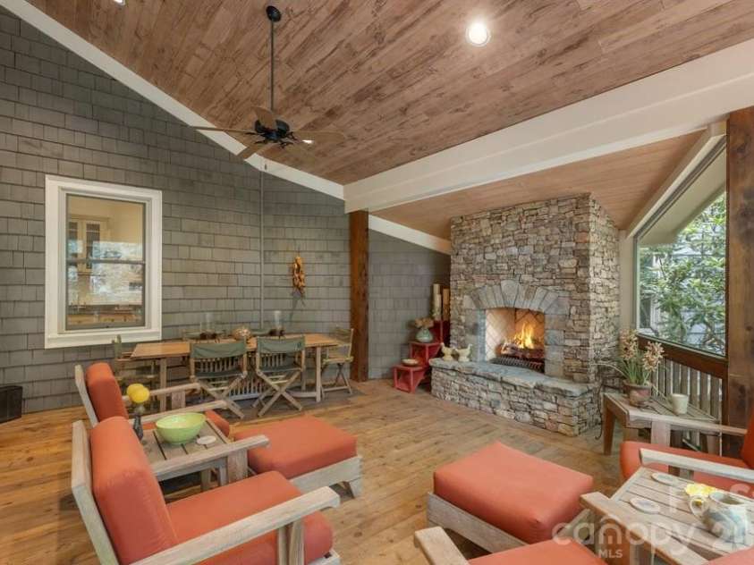 17 Sunset Trace, Highlands, NC 28741.  MLS# CAR4403993, YatesRealty ID 36901. Screened Porch