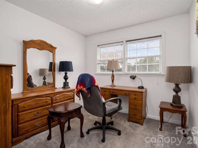 308 Pine Street, Dallas, NC 28034.  MLS# CAR4404367, YatesRealty ID 36902. 