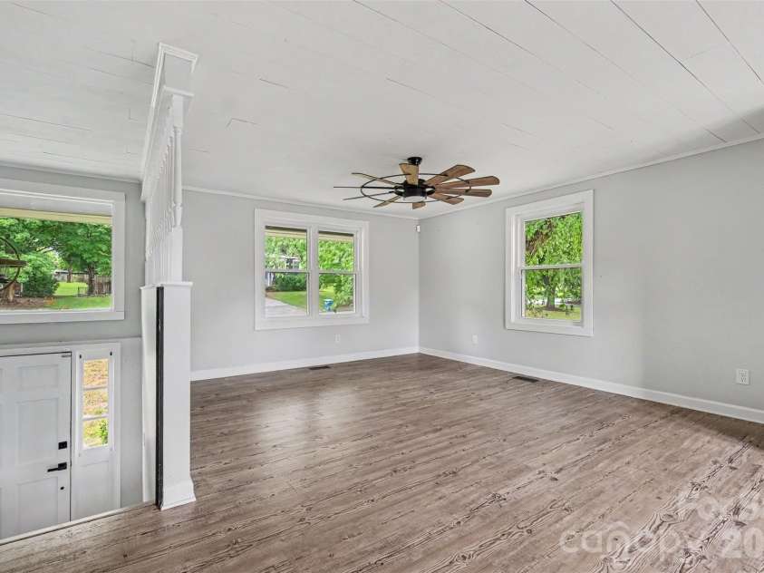 2310 24th Avenue, Hickory, NC 28601.  MLS# CAR4403781, YatesRealty ID 36904. 