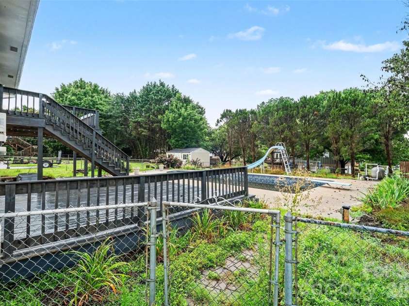 2310 24th Avenue, Hickory, NC 28601.  MLS# CAR4403781, YatesRealty ID 36904. 