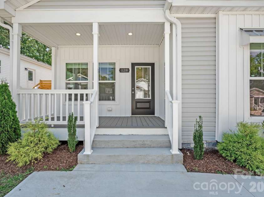 128 Bellamy Road, Asheville, NC 28806.  MLS# CAR4404256, YatesRealty ID 36906. 