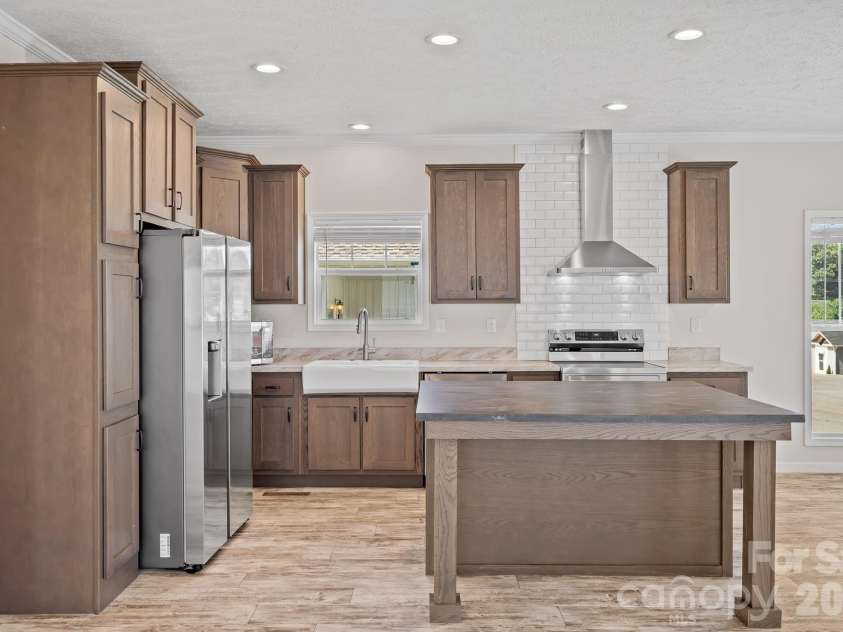 128 Bellamy Road, Asheville, NC 28806.  MLS# CAR4404256, YatesRealty ID 36906. 
