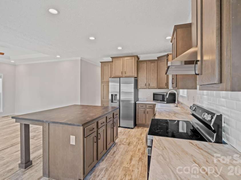128 Bellamy Road, Asheville, NC 28806.  MLS# CAR4404256, YatesRealty ID 36906. 