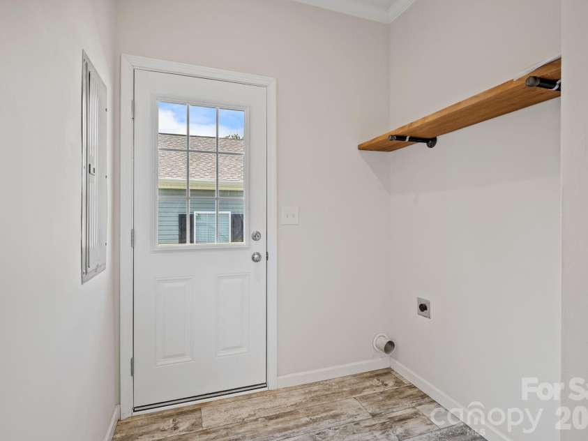 128 Bellamy Road, Asheville, NC 28806.  MLS# CAR4404256, YatesRealty ID 36906. 
