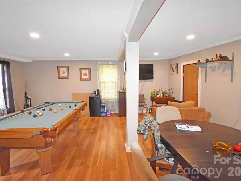 1515 States Avenue, Morganton, NC 28655.  MLS# CAR4403770, YatesRealty ID 36907. 