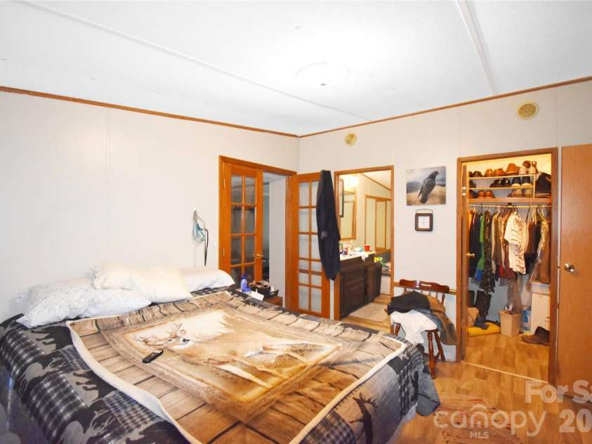 1515 States Avenue, Morganton, NC 28655.  MLS# CAR4403770, YatesRealty ID 36907. 