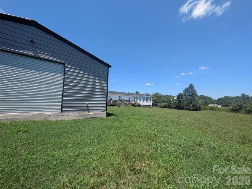 5728 Walker Way, Kings Mountain, NC 28086.  MLS# CAR4404021, YatesRealty ID 36909. 