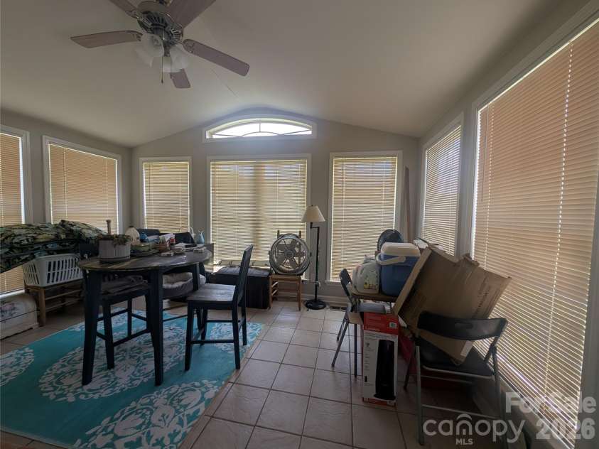 5728 Walker Way, Kings Mountain, NC 28086.  MLS# CAR4404021, YatesRealty ID 36909. 
