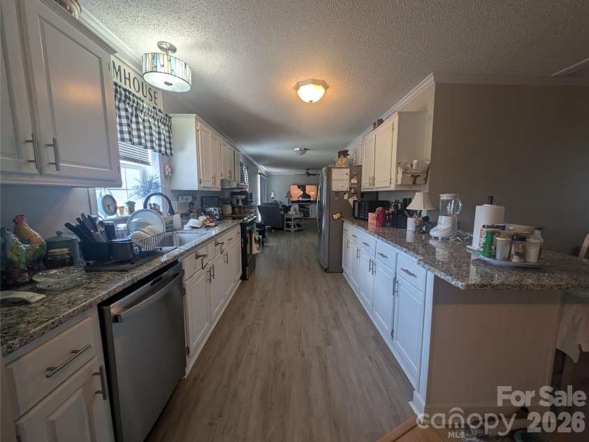 5728 Walker Way, Kings Mountain, NC 28086.  MLS# CAR4404021, YatesRealty ID 36909. 