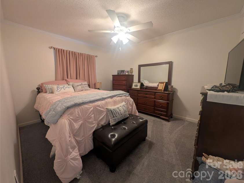 5728 Walker Way, Kings Mountain, NC 28086.  MLS# CAR4404021, YatesRealty ID 36909. 