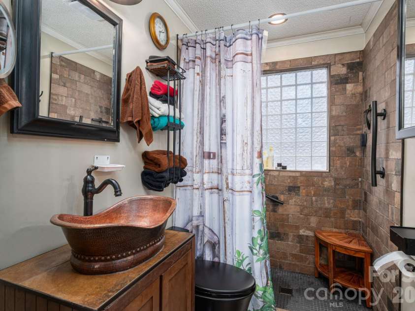 2033 Puetts Chapel Road, Bessemer City, NC 28016.  MLS# CAR4340822, YatesRealty ID 3691. 