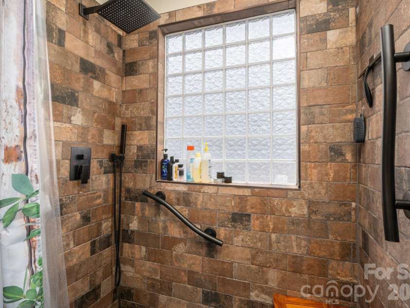 2033 Puetts Chapel Road, Bessemer City, NC 28016.  MLS# CAR4340822, YatesRealty ID 3691. 