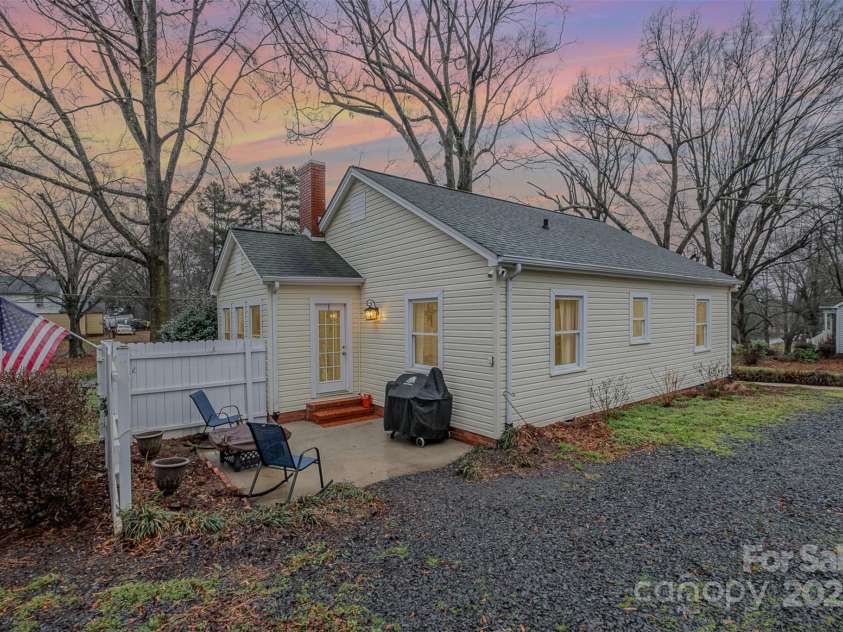 8639 NC Hwy 205 Highway, Oakboro, NC 28129.  MLS# CAR4223664, YatesRealty ID 3691. 