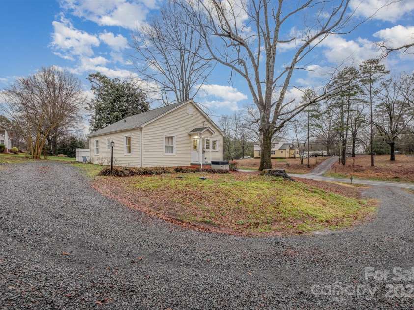8639 NC Hwy 205 Highway, Oakboro, NC 28129.  MLS# CAR4223664, YatesRealty ID 3691. 