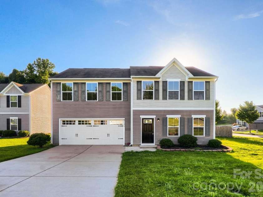 2394 Everton Circle, Concord, NC 28025.  MLS# CAR4404289, YatesRealty ID 36910. 