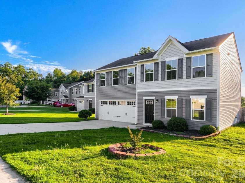 2394 Everton Circle, Concord, NC 28025.  MLS# CAR4404289, YatesRealty ID 36910. 