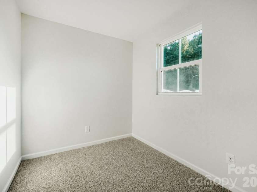 2394 Everton Circle, Concord, NC 28025.  MLS# CAR4404289, YatesRealty ID 36910. 