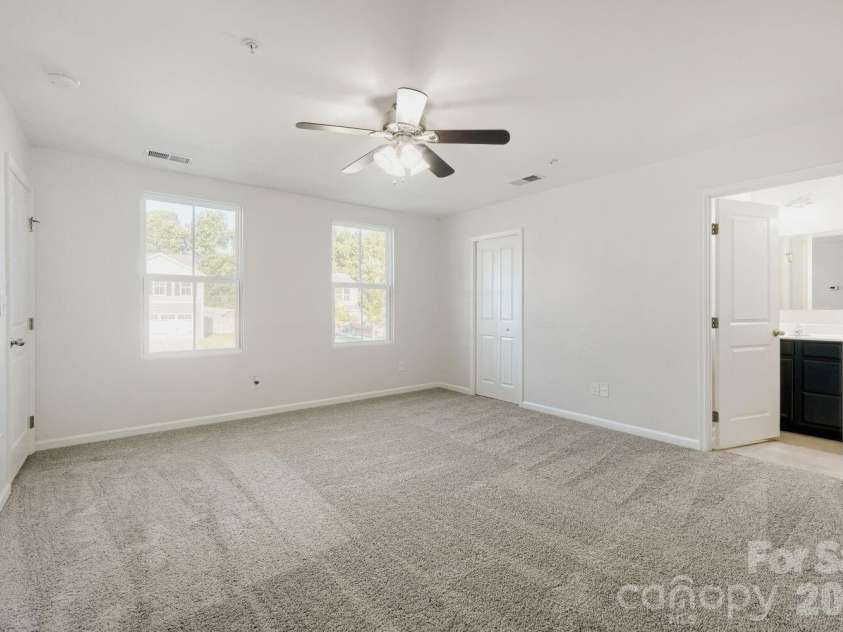 2394 Everton Circle, Concord, NC 28025.  MLS# CAR4404289, YatesRealty ID 36910. 