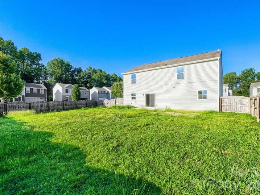 2394 Everton Circle, Concord, NC 28025.  MLS# CAR4404289, YatesRealty ID 36910. 