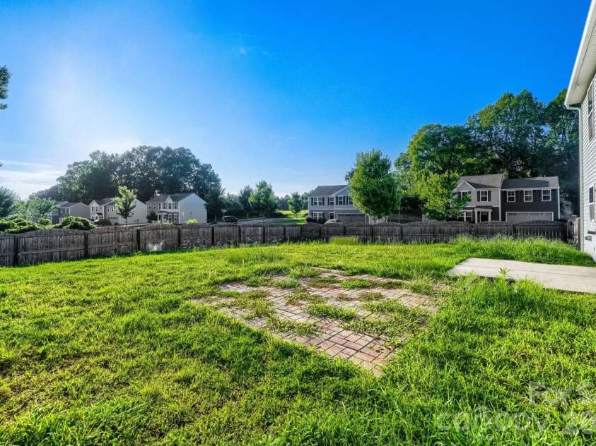 2394 Everton Circle, Concord, NC 28025.  MLS# CAR4404289, YatesRealty ID 36910. 