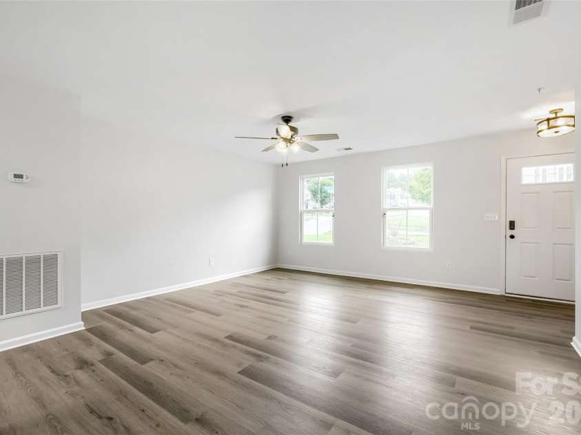 2394 Everton Circle, Concord, NC 28025.  MLS# CAR4404289, YatesRealty ID 36910. 