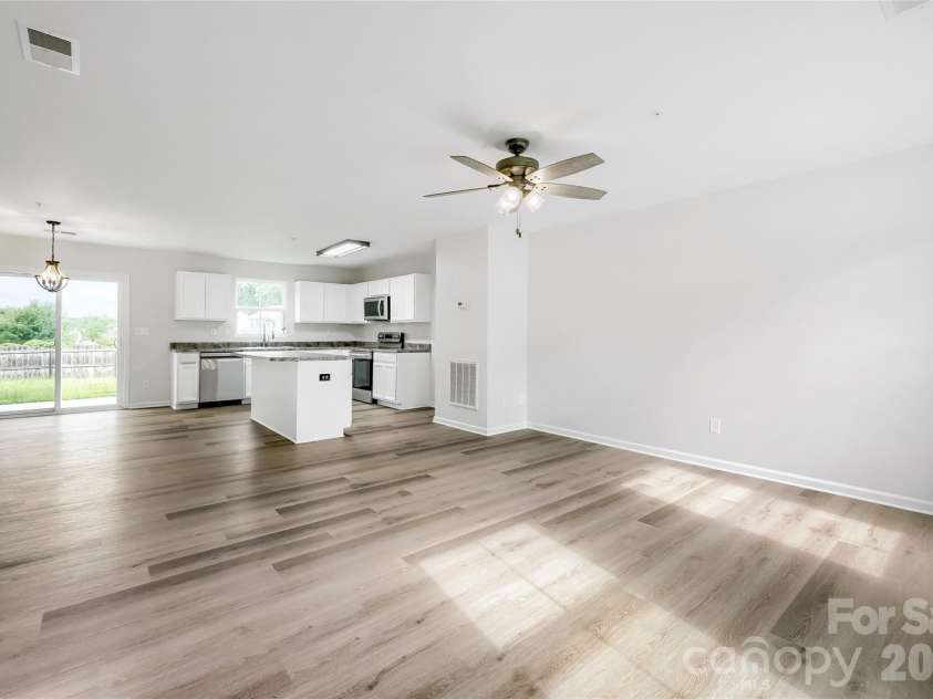 2394 Everton Circle, Concord, NC 28025.  MLS# CAR4404289, YatesRealty ID 36910. 