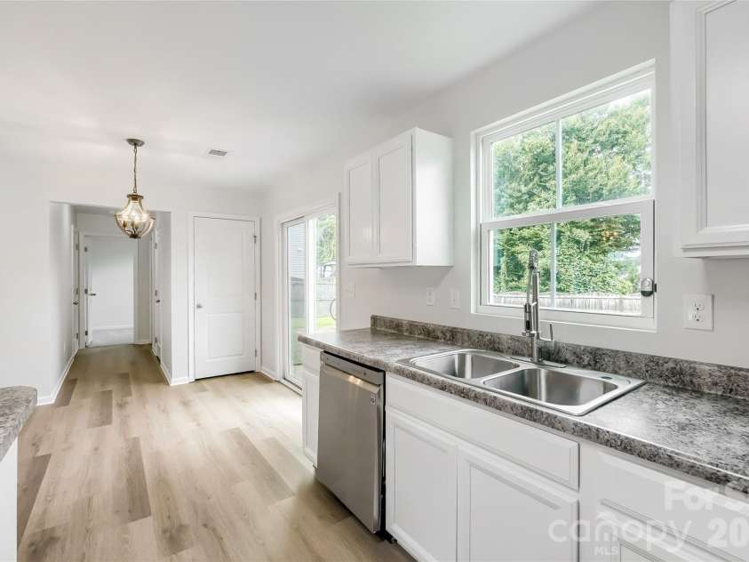 2394 Everton Circle, Concord, NC 28025.  MLS# CAR4404289, YatesRealty ID 36910. 