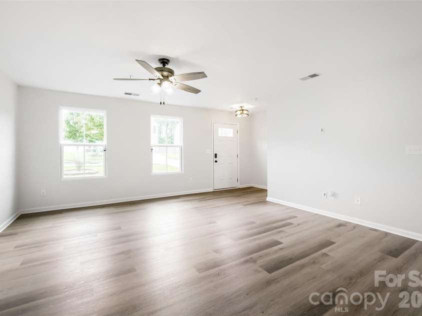 2394 Everton Circle, Concord, NC 28025.  MLS# CAR4404289, YatesRealty ID 36910. 