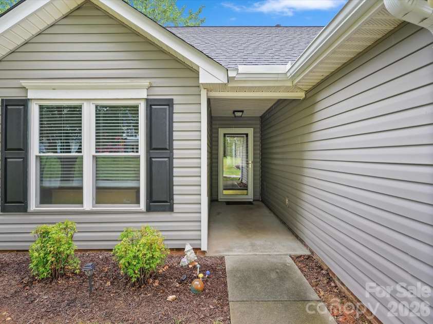 2316 Ivy Run Drive, Indian Trail, NC 28079.  MLS# CAR4403970, YatesRealty ID 36911. 