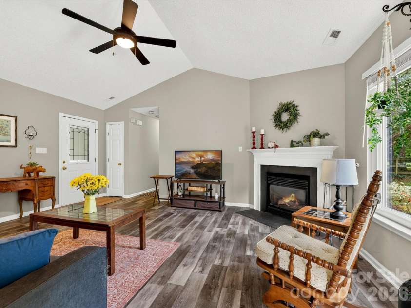 2316 Ivy Run Drive, Indian Trail, NC 28079.  MLS# CAR4403970, YatesRealty ID 36911. 