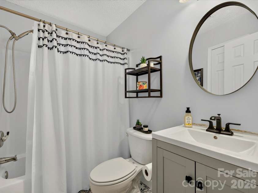 2316 Ivy Run Drive, Indian Trail, NC 28079.  MLS# CAR4403970, YatesRealty ID 36911. 