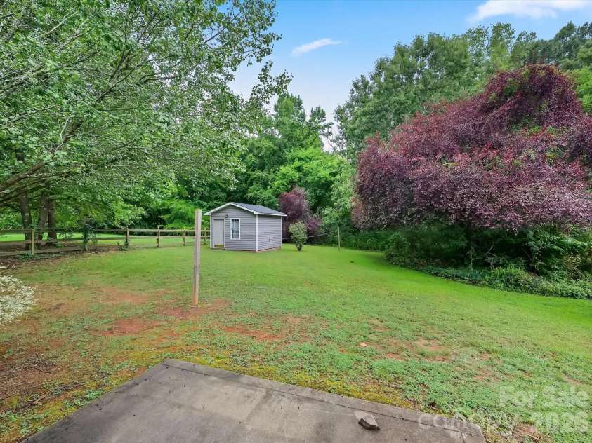 2316 Ivy Run Drive, Indian Trail, NC 28079.  MLS# CAR4403970, YatesRealty ID 36911. 