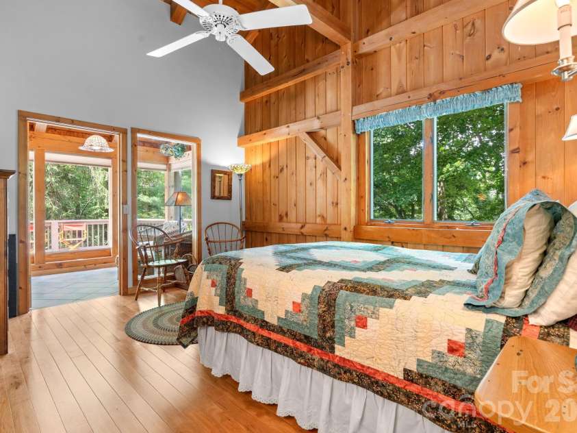 221 White Oak Trail, Banner Elk, NC 28604.  MLS# CAR4404410, YatesRealty ID 36912. 