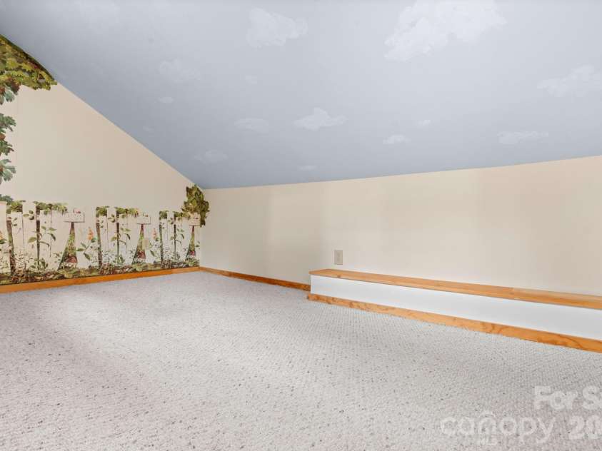 221 White Oak Trail, Banner Elk, NC 28604.  MLS# CAR4404410, YatesRealty ID 36912. 