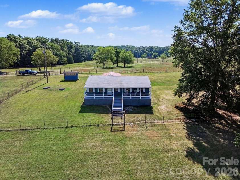 812 Forest Hills School Road, Marshville, NC 28103.  MLS# CAR4402470, YatesRealty ID 36913. 
