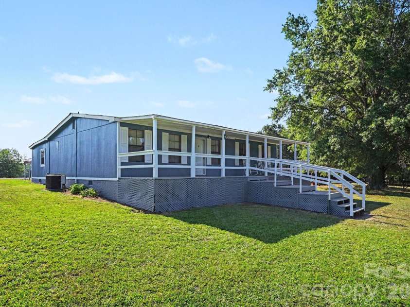 812 Forest Hills School Road, Marshville, NC 28103.  MLS# CAR4402470, YatesRealty ID 36913. 