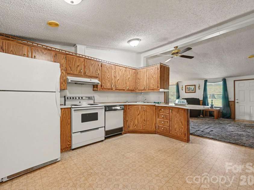 812 Forest Hills School Road, Marshville, NC 28103.  MLS# CAR4402470, YatesRealty ID 36913. 