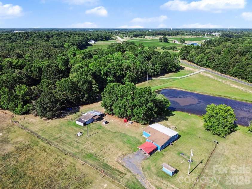 812 Forest Hills School Road, Marshville, NC 28103.  MLS# CAR4402470, YatesRealty ID 36913. 