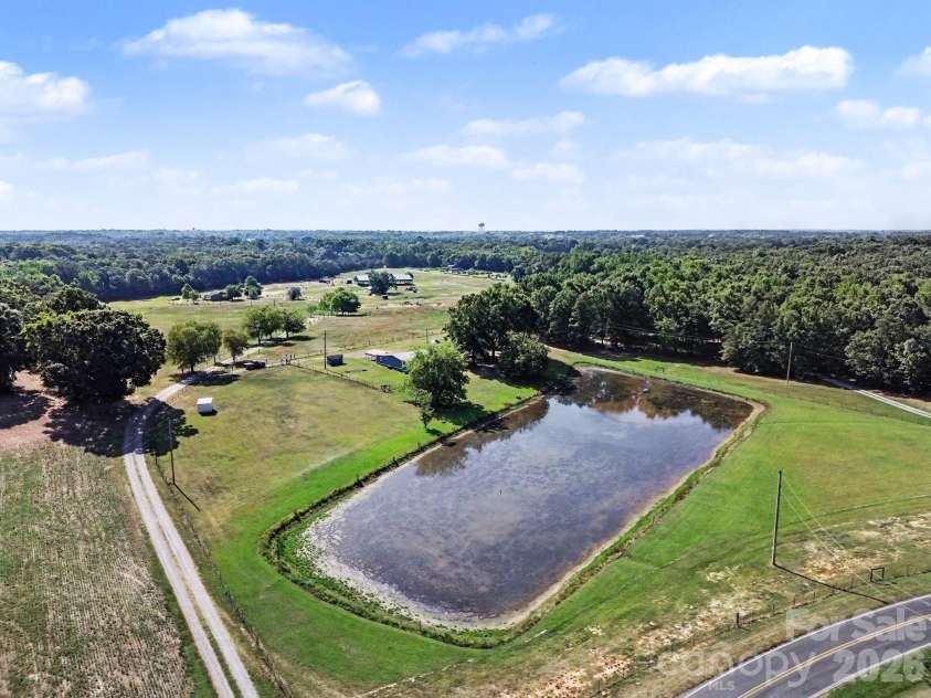 812 Forest Hills School Road, Marshville, NC 28103.  MLS# CAR4402470, YatesRealty ID 36913. 