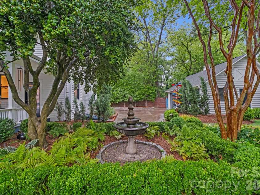2100 The Plaza Road, Charlotte, NC 28205.  MLS# CAR4403226, YatesRealty ID 36916. Charming gardens