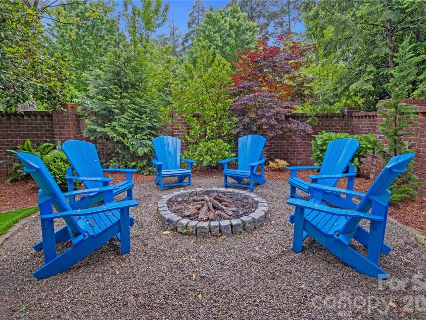 2100 The Plaza Road, Charlotte, NC 28205.  MLS# CAR4403226, YatesRealty ID 36916. Gas fire pit