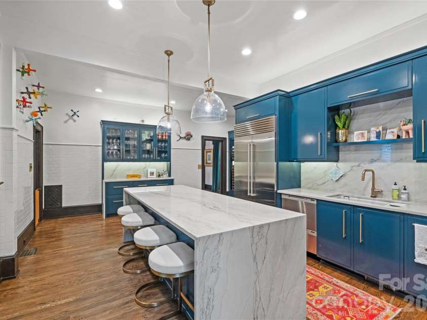 2100 The Plaza Road, Charlotte, NC 28205.  MLS# CAR4403226, YatesRealty ID 36916. Kitchen