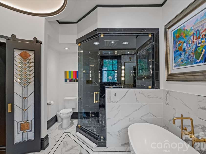 2100 The Plaza Road, Charlotte, NC 28205.  MLS# CAR4403226, YatesRealty ID 36916. Primary Bath