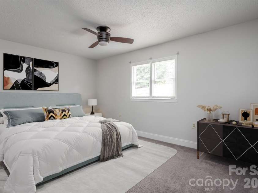 30 Bartlett Street, Asheville, NC 28801.  MLS# CAR4402676, YatesRealty ID 36917. 