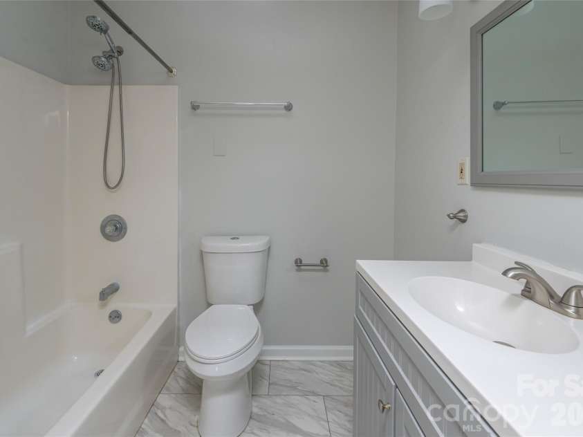 30 Bartlett Street, Asheville, NC 28801.  MLS# CAR4402676, YatesRealty ID 36917. 